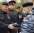 Герой России Андрей Фроленков вручил кадету Федору Симоненко берет собровца - Новый Путь