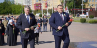 Губернатор Брянской области Александр Богомаз возложил цветы к стеле Воинской славы - Новый Путь